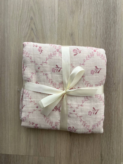 Mauve Lattice Muslin Blanket